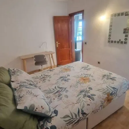 Lukite House * Tías