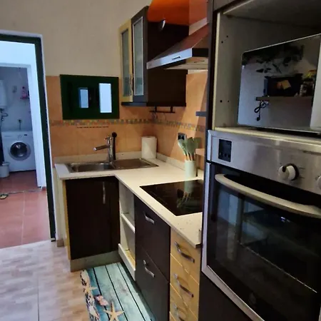 Lukite House Apartment *